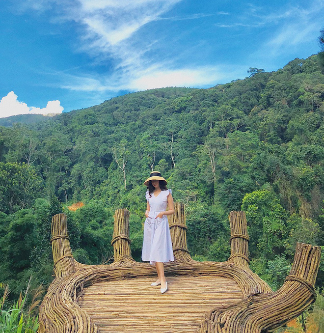 Nổi đình nổi đám bấy lâu nay, hoá ra bàn tay sống ảo khổng lồ ở Đà Lạt chỉ là bản sao” của chỗ này!-14