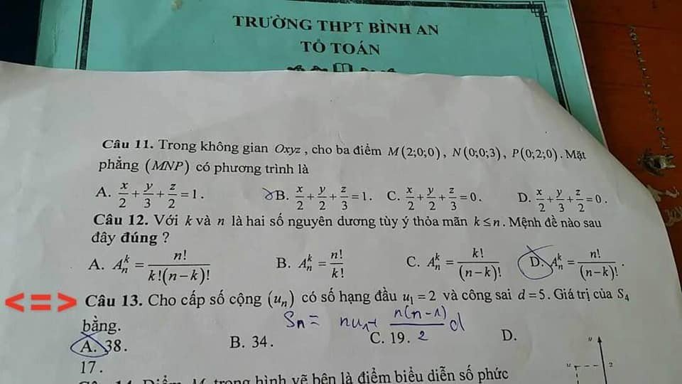 Học Chuyên Văn nhưng bị bắt làm bài thi môn Toán, nam sinh biến tấu ra lời giải đọc không nhịn được cười-2