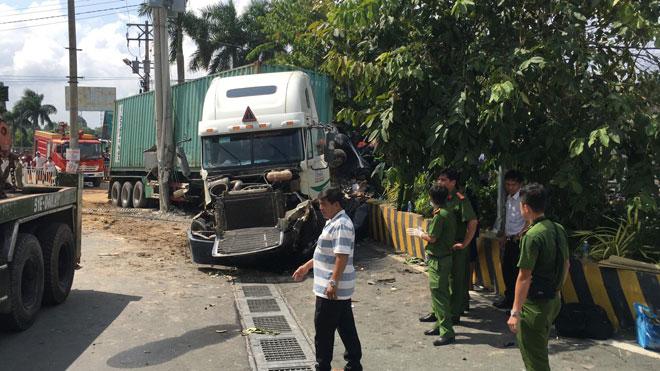 Vụ tai nạn thảm khốc ở Tây Ninh 5 người tử vong: 4 nạn nhân trong cùng gia đình-3