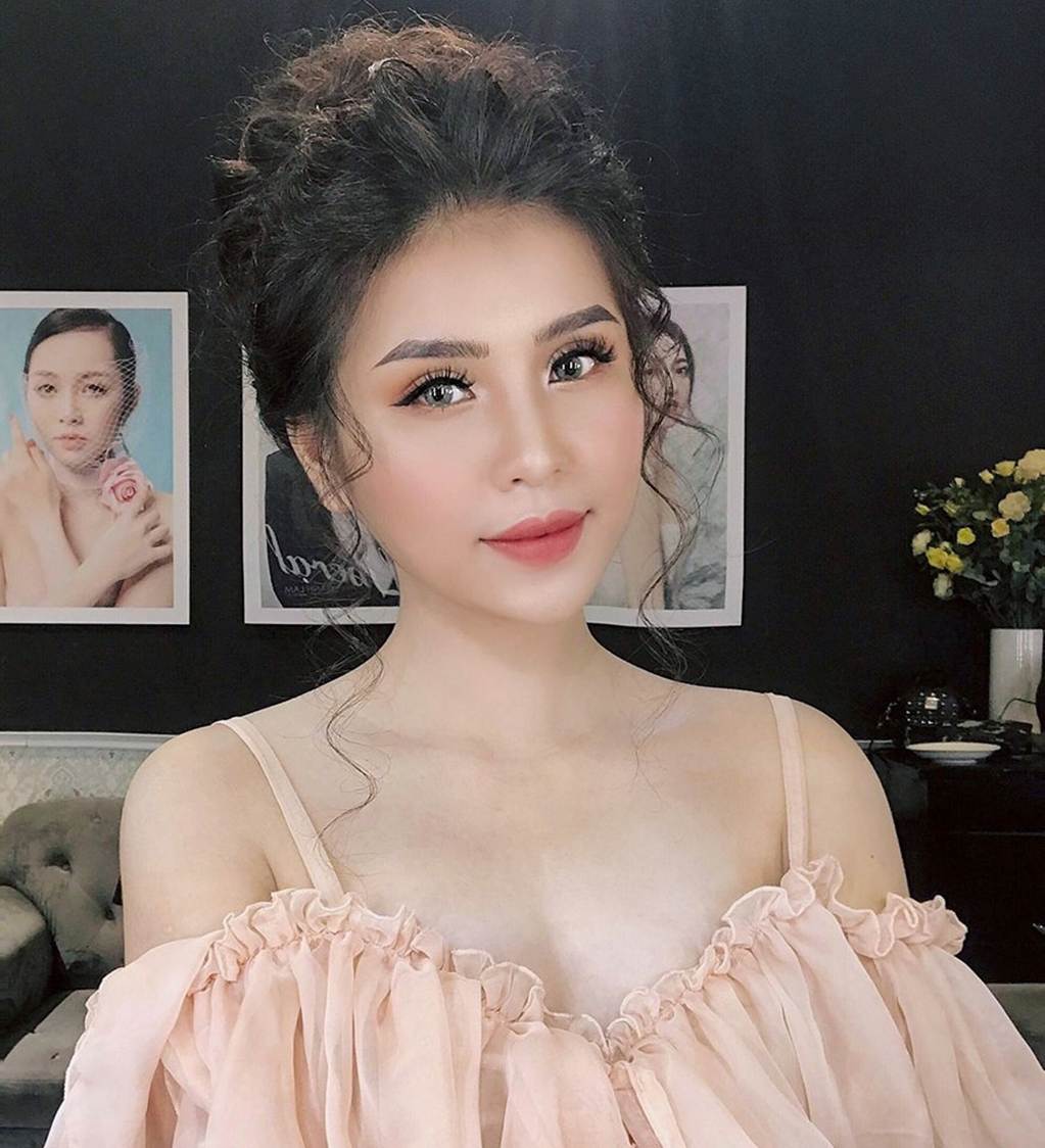 Thu Hương - cô gái khỏa thân ở hồ sen gây giật mình với ảnh đời thường-1