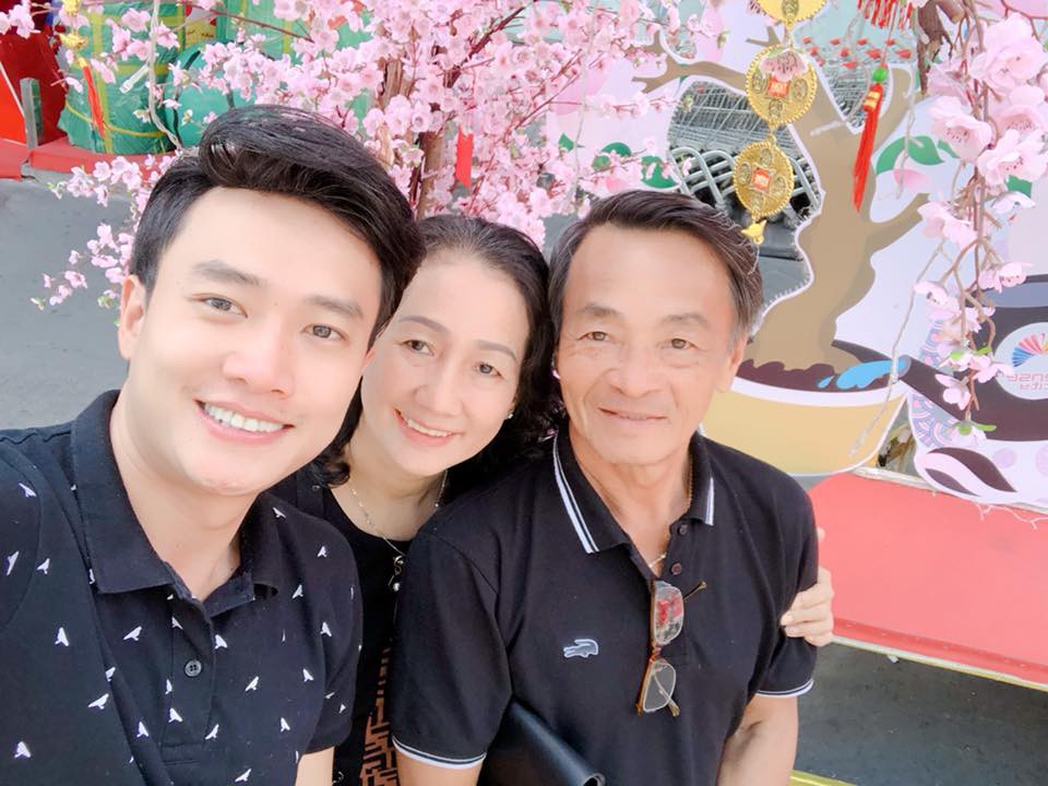 Quốc Trường Về nhà đi con” trải lòng về mối quan hệ với bố ruột: Trường và bố không có nhiều niềm vui như Vũ với bố trong phim”-2