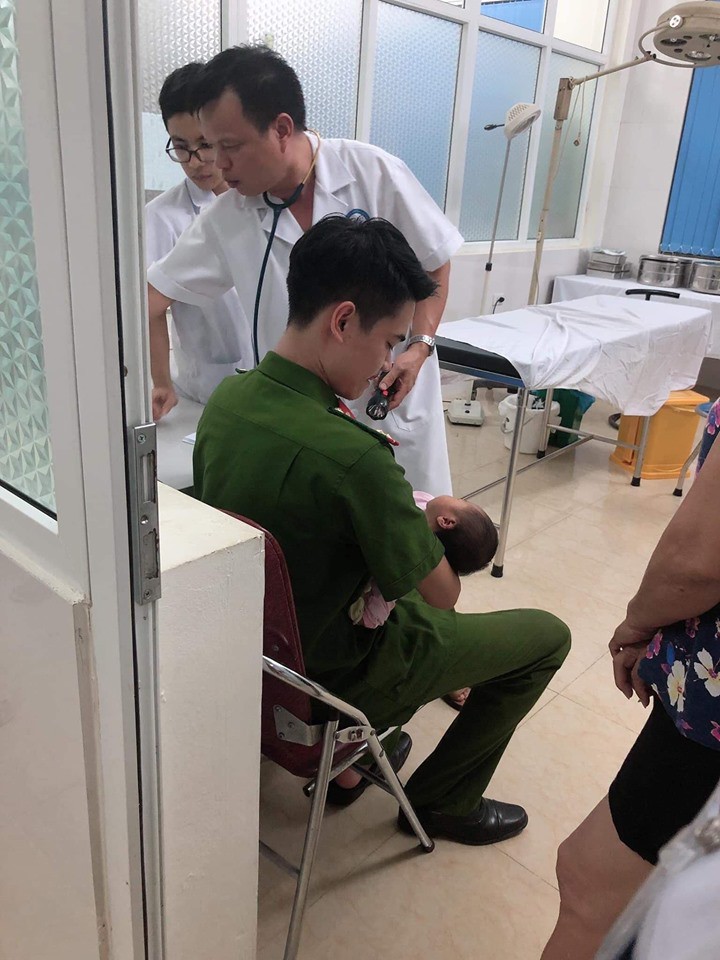 Bé gái 6 ngày tuổi bị bỏ rơi trong thùng với lời nhắn: Tôi không tròn trách nhiệm làm mẹ, mong mọi người giúp tôi nuôi cháu-1