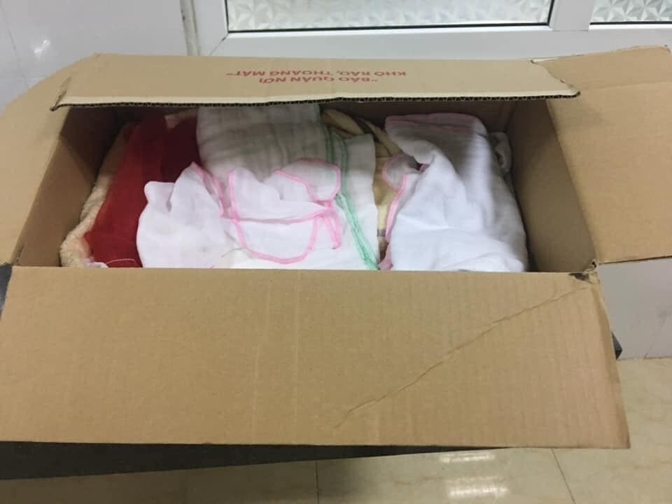 Bé gái 6 ngày tuổi bị bỏ rơi trong thùng với lời nhắn: Tôi không tròn trách nhiệm làm mẹ, mong mọi người giúp tôi nuôi cháu-3