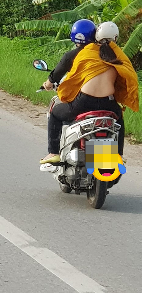 Chỉ trong một tuần, giới trẻ Việt sốc tận óc trước 4 vụ gái xinh hết cởi sạch khoe thân đến ăn mặc hở hang ra phố-2