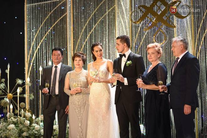 Ngập tràn hạnh phúc, cô dâu Phương Mai bung lụa” không còn che giấu vòng 2 to như bầu 4,5 tháng-3