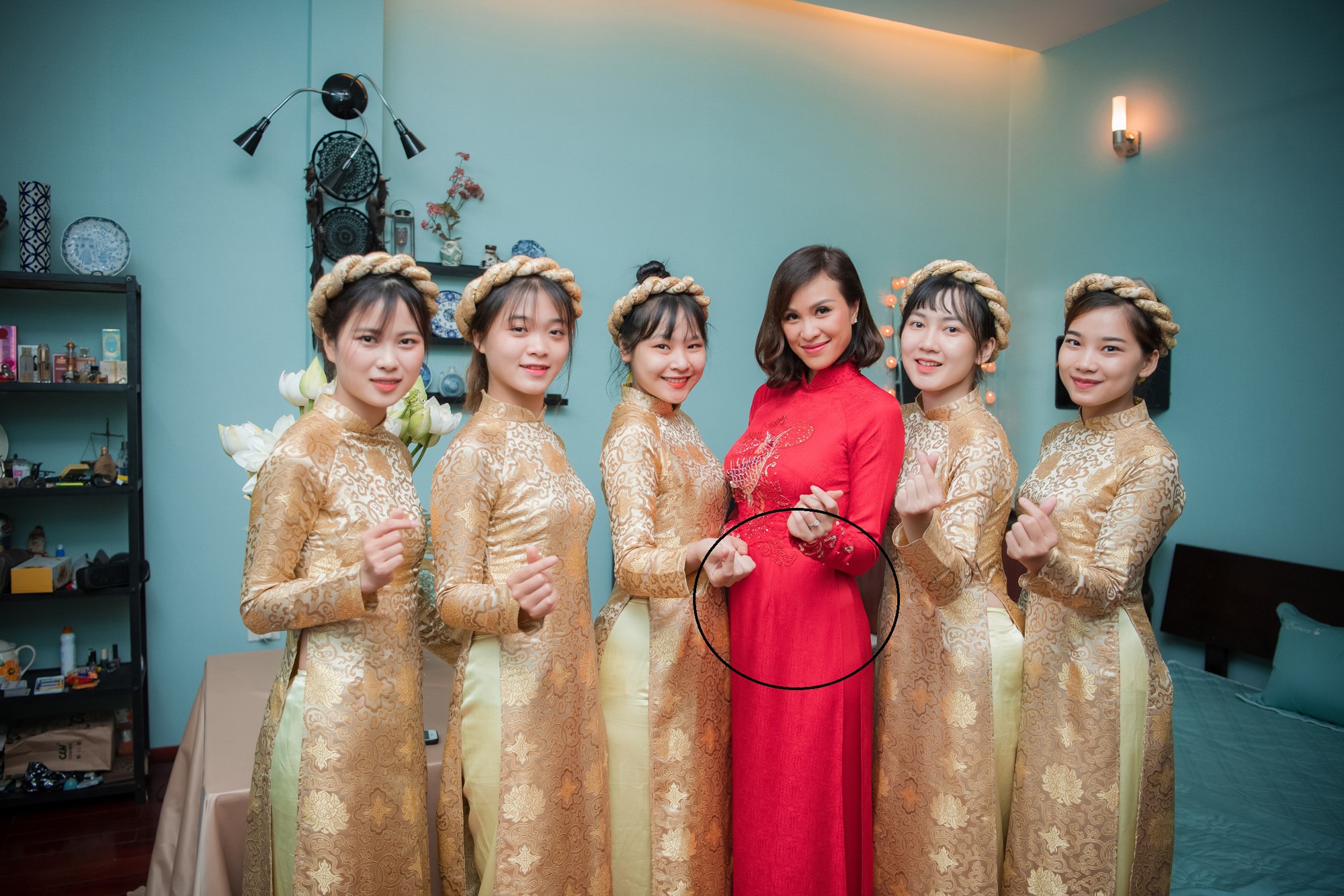 Ngập tràn hạnh phúc, cô dâu Phương Mai bung lụa” không còn che giấu vòng 2 to như bầu 4,5 tháng-5