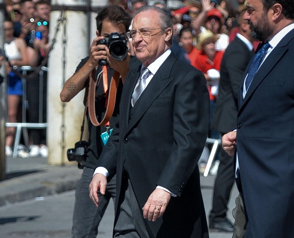 Vợ chồng Beckham, Roberto Carlos dự đám cưới của Ramos-7