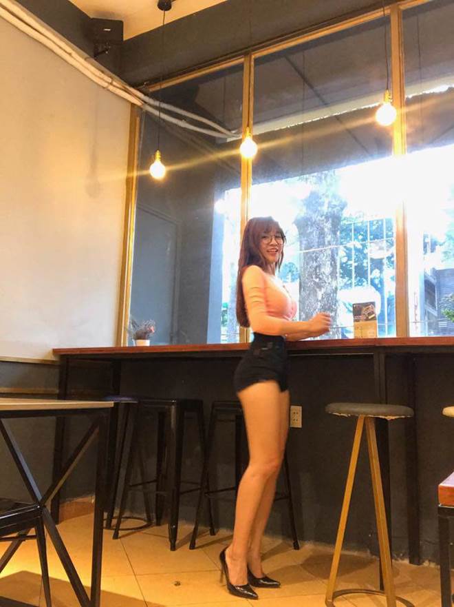 Mang giày cao 10cm đi khắp mọi nơi, bạn gái Lâm Tây chính là thánh đi giày cao gót-5