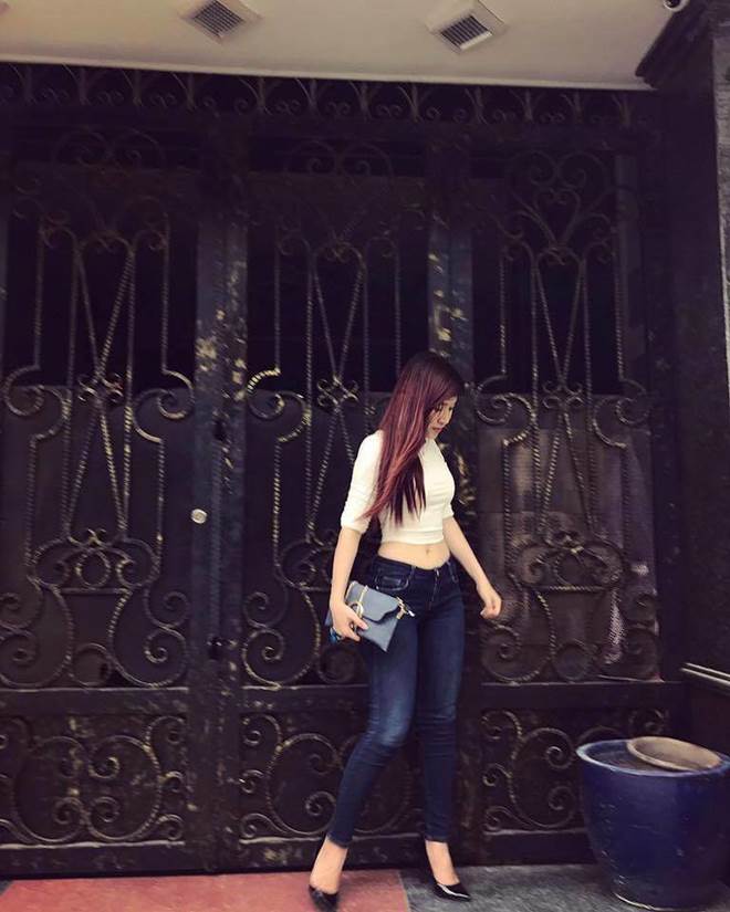 Mang giày cao 10cm đi khắp mọi nơi, bạn gái Lâm Tây chính là thánh đi giày cao gót-11