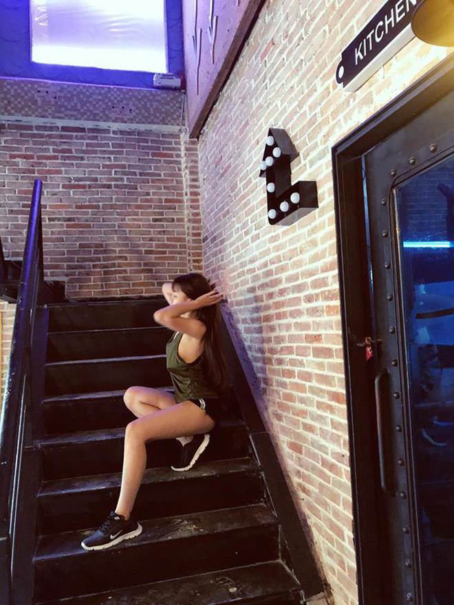 Mang giày cao 10cm đi khắp mọi nơi, bạn gái Lâm Tây chính là thánh đi giày cao gót-16