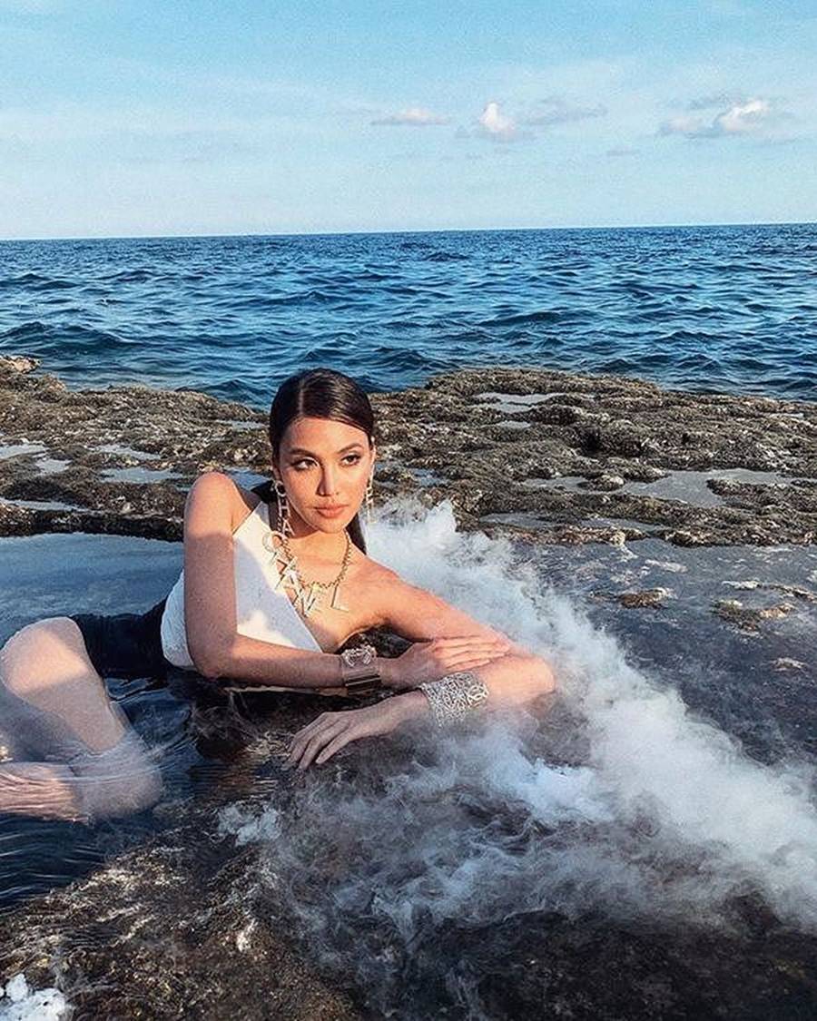 Hoa khôi Lan Khuê khoe thân hình nóng bỏng với bikini dù đang mang bầu-1