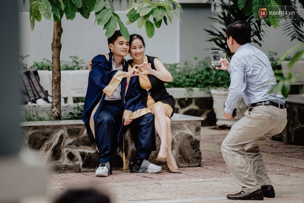 Đêm tri ân đầy nước mắt của trường Gia Định: Khóc vì chúng ta đã có một thời học sinh đầy tươi đẹp-3