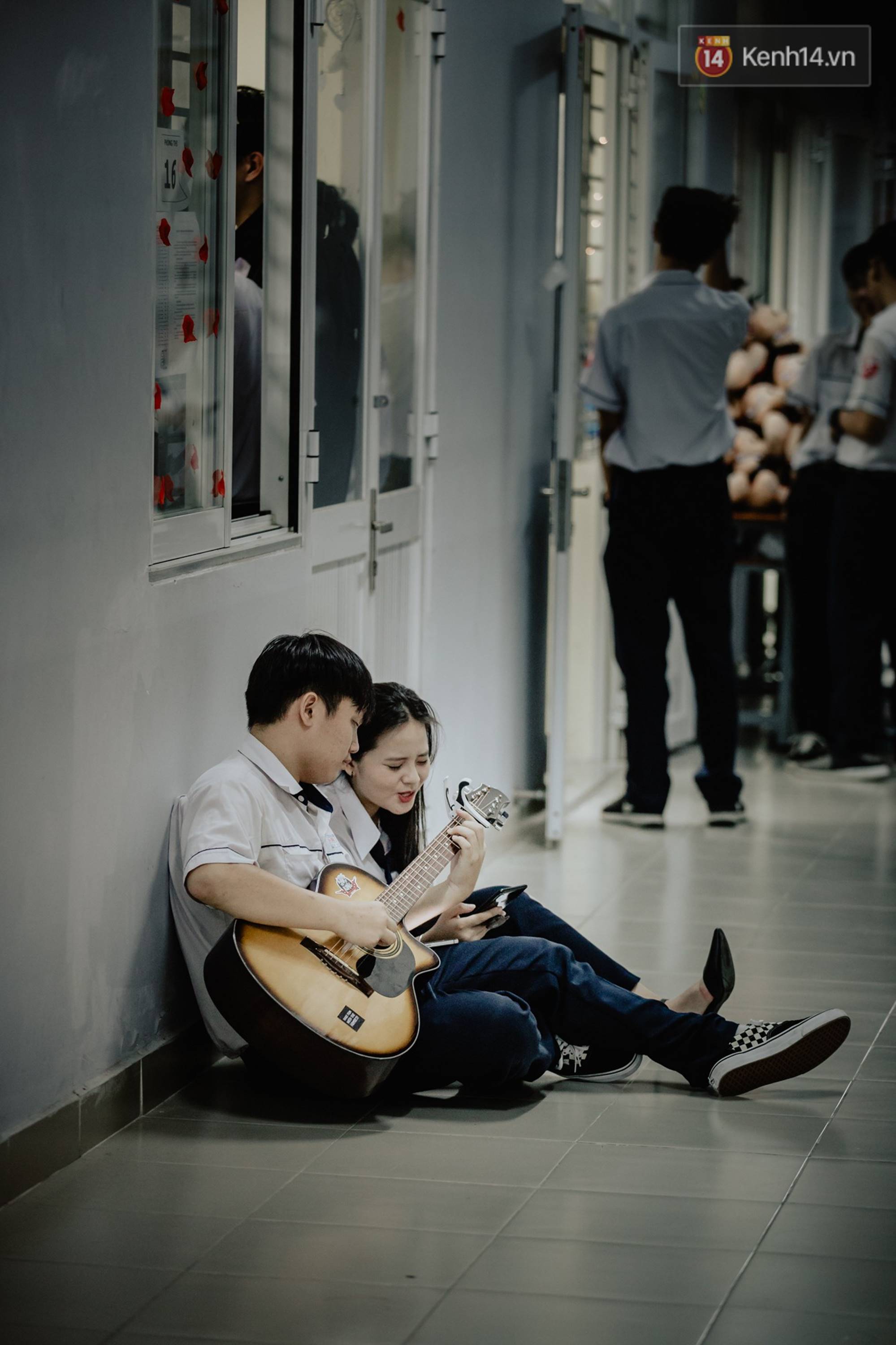 Đêm tri ân đầy nước mắt của trường Gia Định: Khóc vì chúng ta đã có một thời học sinh đầy tươi đẹp-16