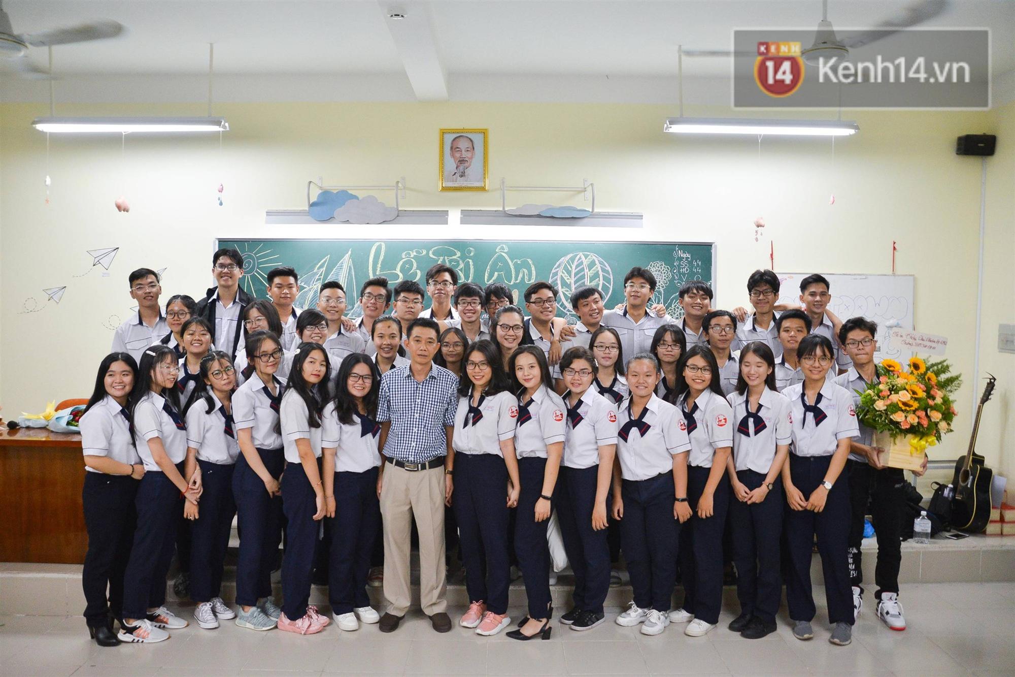 Đêm tri ân đầy nước mắt của trường Gia Định: Khóc vì chúng ta đã có một thời học sinh đầy tươi đẹp-18