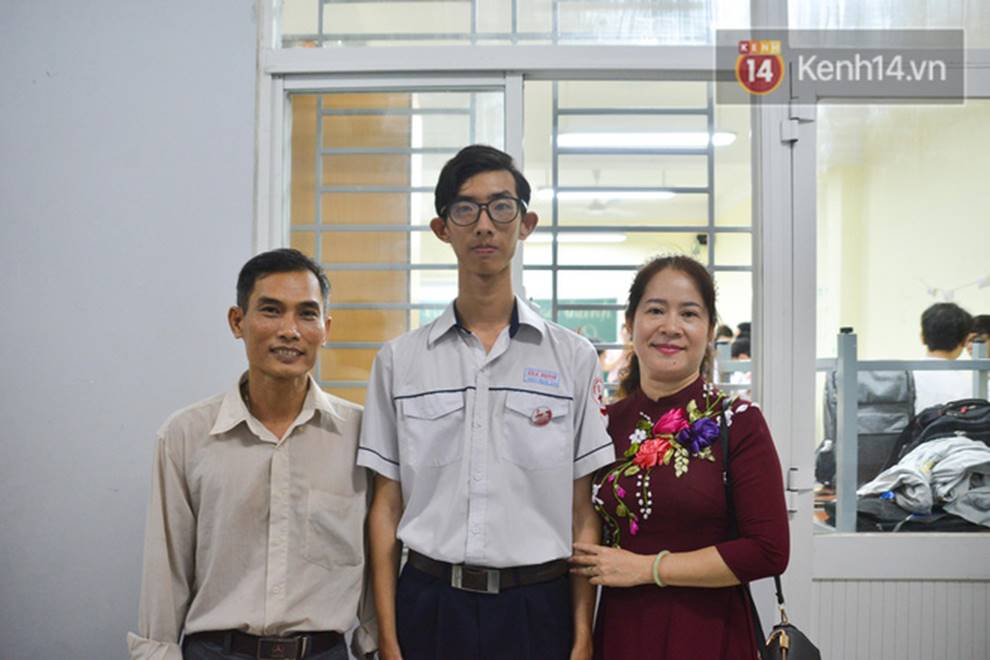 Đêm tri ân đầy nước mắt của trường Gia Định: Khóc vì chúng ta đã có một thời học sinh đầy tươi đẹp-20