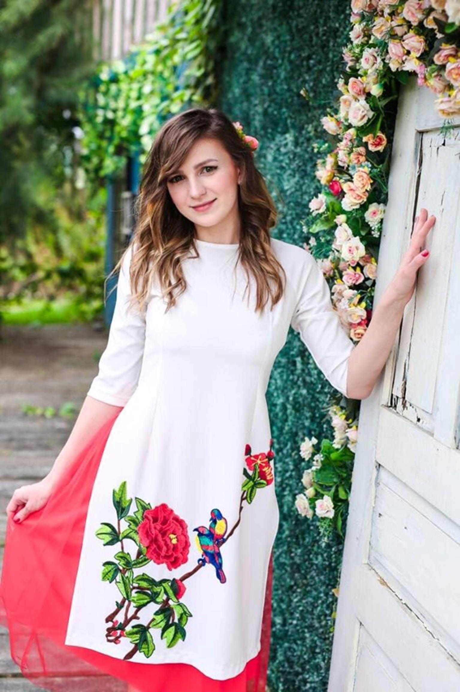 Hot girl DJ mặt xinh như búp bê chụp ảnh với sen, đời thường đẹp hết nấc-12