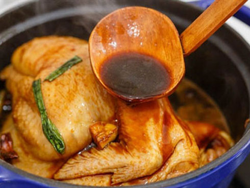 Cách luộc gà ngon, da vàng bóng ăn giòn ai cũng phải khen ngợi-5