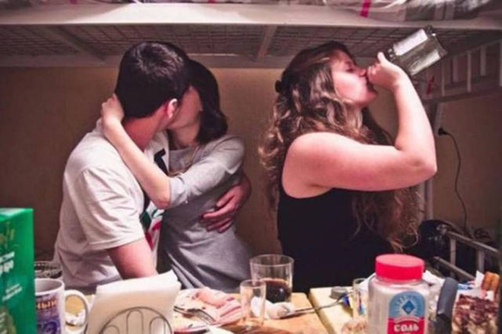 Những người ế quá lâu sẽ có hành động ngớ ngẩn này-12