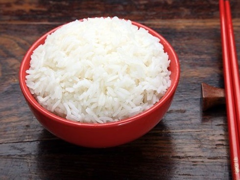 Thói quen nấu cơm ngớ ngẩn của các bà nội trợ khiến cơm mất dưỡng chất, rước bệnh, đặc biệt điều thứ 2-3