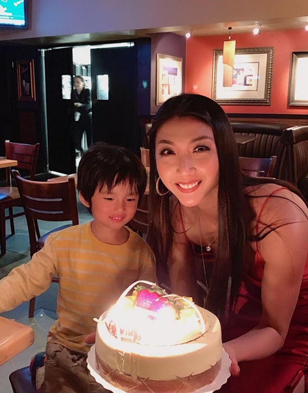 Cựu người mẫu Ngọc Quyên sau khi bị chồng cũ tố bán mỹ phẩm kém chất lượng giờ ra sao?-8