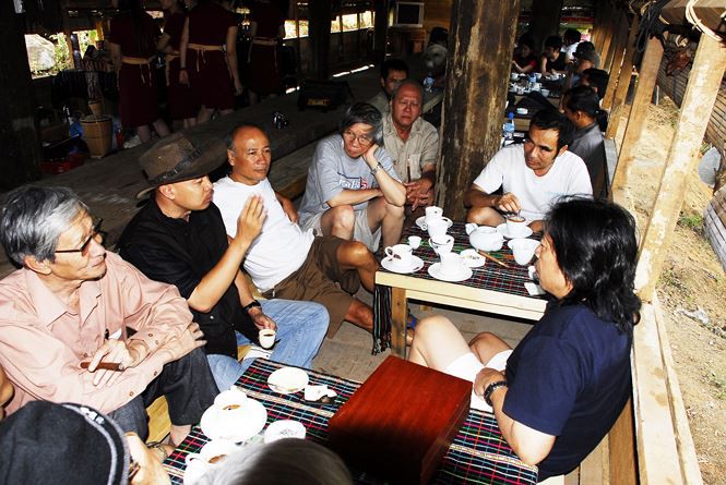 Đặng Lê Nguyên Vũ khùng điên hay khát vọng phi thường?-1