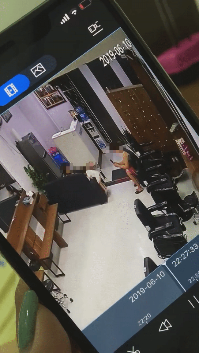 Vụ người đàn ông dí sát điện thoại vào vùng kín bé gái: Cô người yêu lên tiếng, khuyên dân mạng nên nhìn từ 2 phía-1