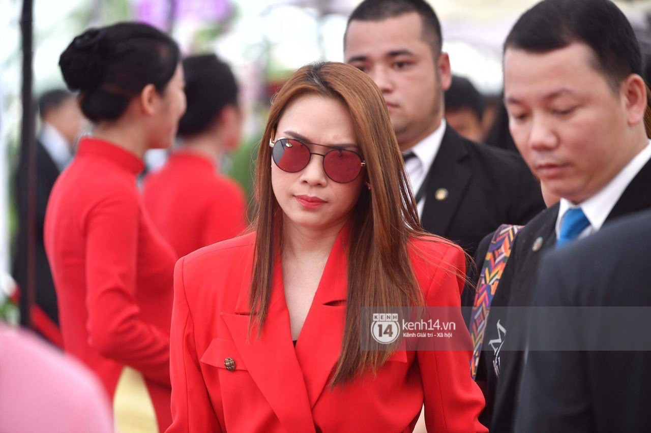 Mỹ Tâm nựng má Mai Tài Phến trên máy bay và loạt bằng chứng hẹn hò chàng diễn viên kém 10 tuổi!-2