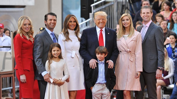 Các con của Tổng thống Mỹ chúc mừng sinh nhật lần thứ 73 của bố bằng những bức hình đặc biệt, làm tan chảy trái tim bất cứ ai-4