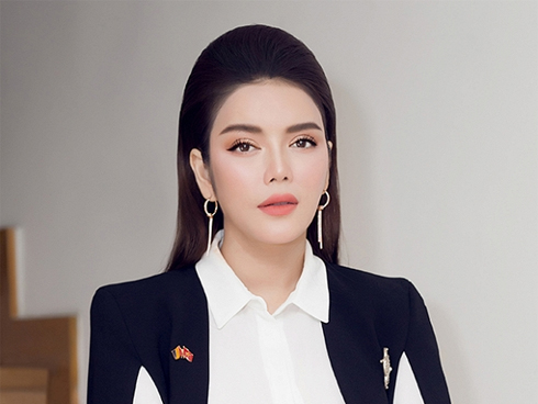 Định hack tuổi với mái mưa lưa thưa, Lý Nhã Kỳ không ngờ phá sản vì nhan sắc kém sang hơn hẳn-13