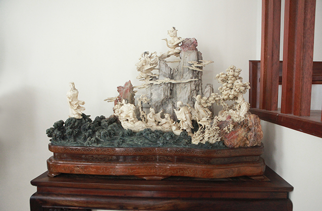 Tuyệt phẩm điêu khắc bát tiên quá hải độc nhất vô nhị ở Việt Nam-3