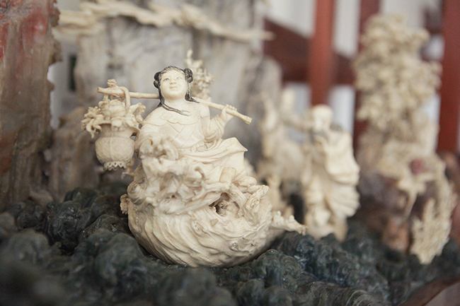 Tuyệt phẩm điêu khắc bát tiên quá hải độc nhất vô nhị ở Việt Nam-10