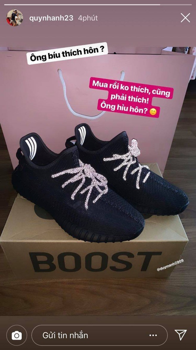 Bạn gái mua giày xinh tặng Duy Mạnh nhưng câu nói đi kèm bắt trend Chị hiểu hông mới làm người ta chú ý-2
