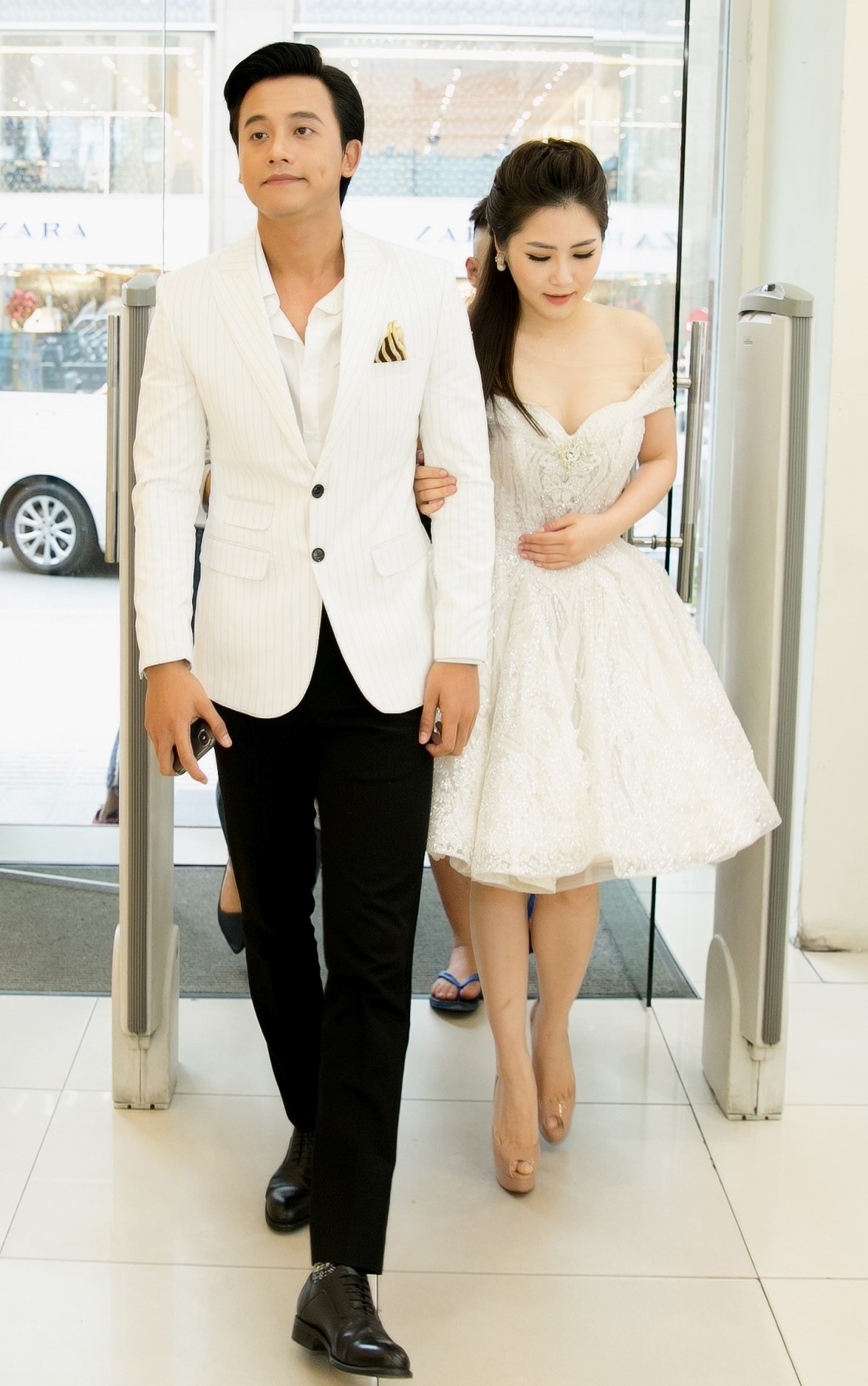 Rộ tin đồn Hương Tràm sang Mỹ là để trốn chạy tình yêu với Mai Tài Phến-4