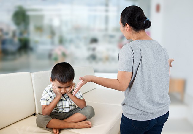 Chuyên gia tâm lý chỉ ra những sai lầm kinh điển của cha mẹ khiến con trở nên khó bảo và ngang ngược hơn-3