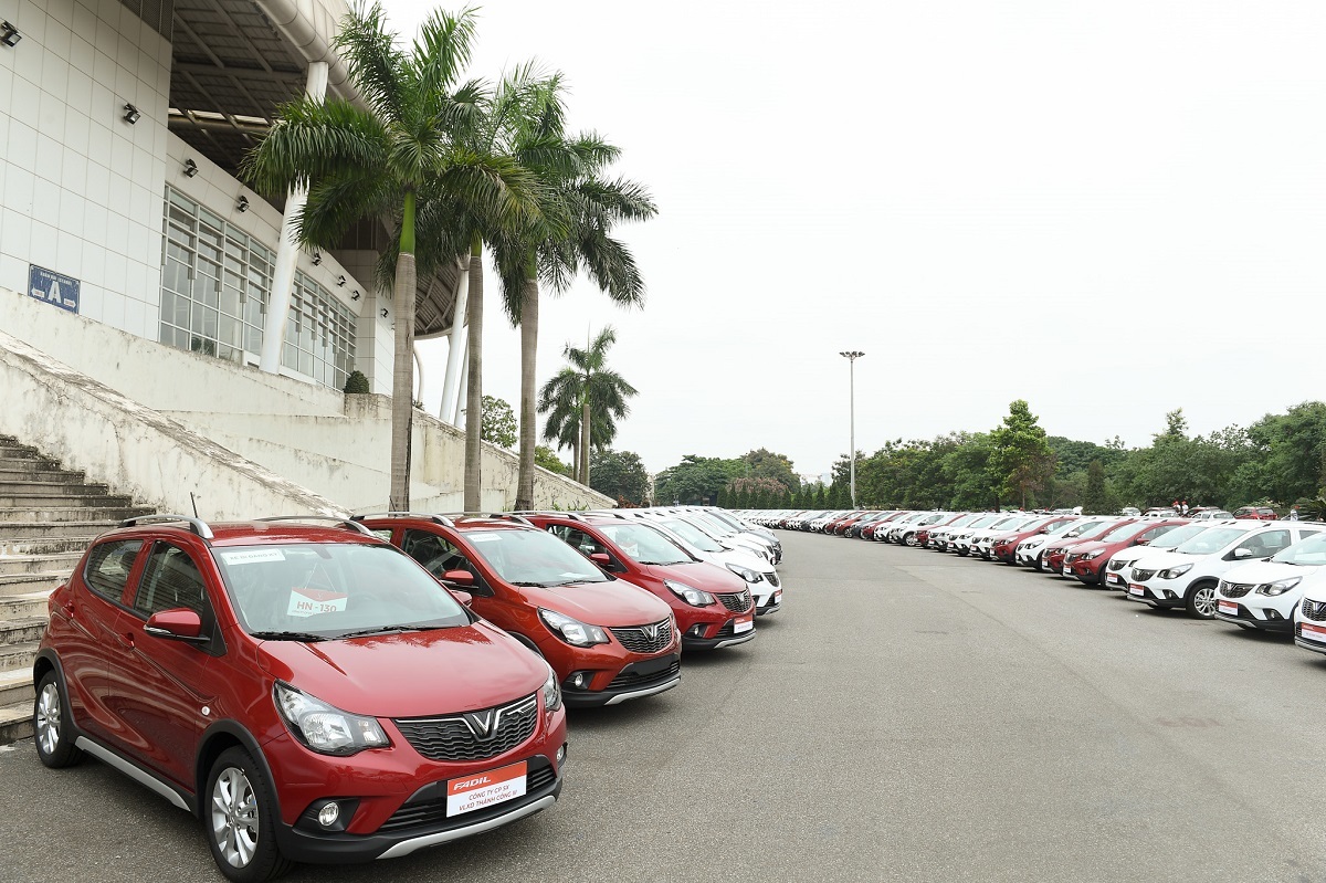 1 ngày, giao 650 xe Fadil đến tay khách-3