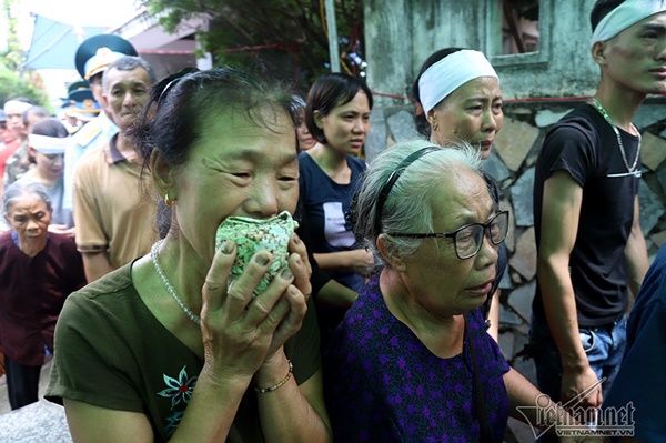 Xã ven đô Hà Nội nghẹn ngào tiễn đưa Thiếu tá phi công về đất mẹ-10