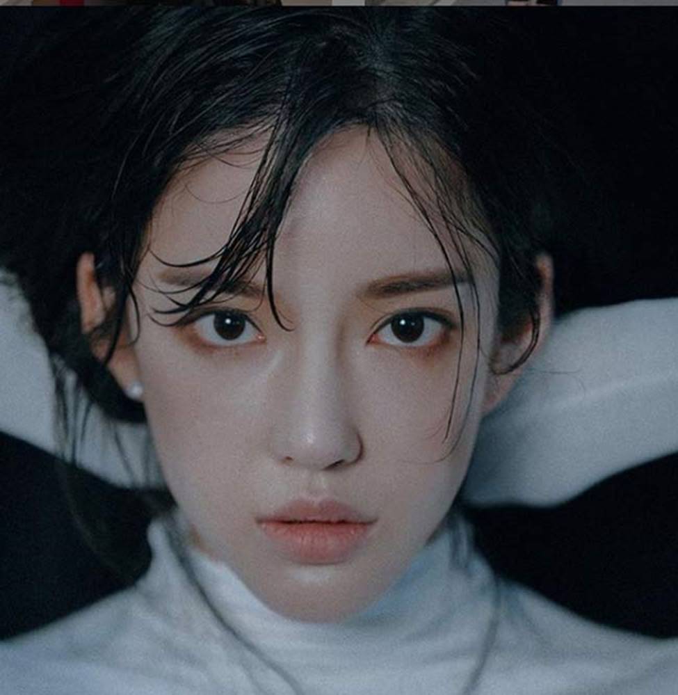 Fan sốc trước nhan sắc nguyên bản của người đẹp không yêu bị đòi quà 20 tỷ-2