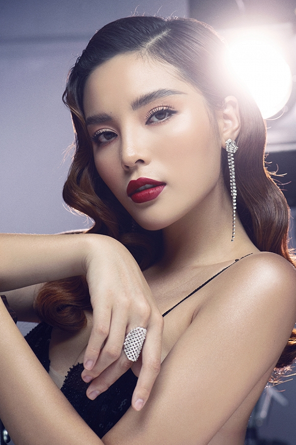 Kỳ Duyên gợi cảm với làn da nâu khỏe mạnh cùng đôi chân dài trứ danh-10