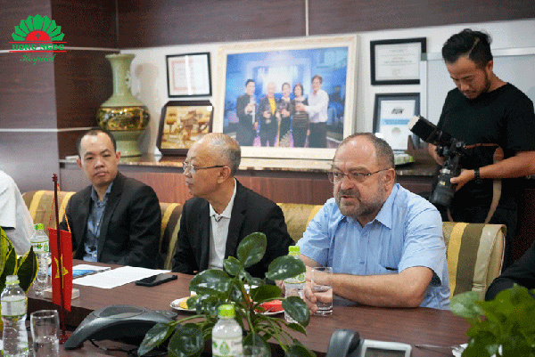 Trung tâm IVF Hồng Ngọc đón đoàn Y tế Hạ viện Quốc hội Séc-3