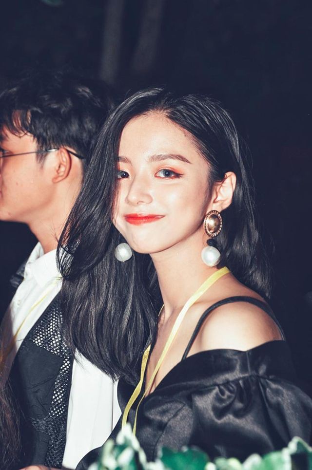 Khoe ảnh dậy thì thành công, nữ sinh 10x Quảng Bình đốn tim dân mạng-5