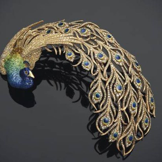 Đấu giá kho báu đầy trang sức, đá quý 500 năm tuổi trị giá 2,7 nghìn tỷ-1