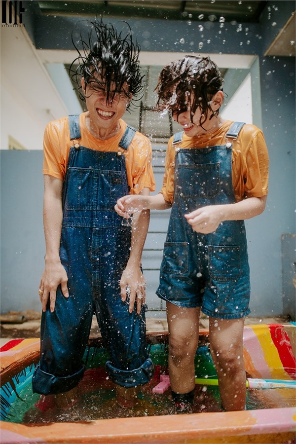 Bộ ảnh tinh nghịch của cặp đôi chàng chụp ảnh, nàng make-up, xem xong chỉ muốn yêu luôn-11