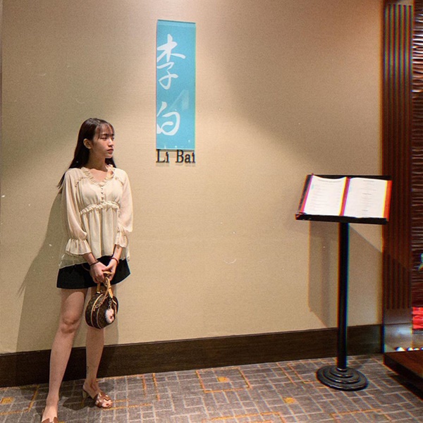 Đẳng cấp con gái đại gia Minh Nhựa: 20 tuổi tự sắm túi Chanel hơn 100 triệu, khoe nhẹ siêu xe và giày hiệu cũng đủ nổi khắp Instagram-8