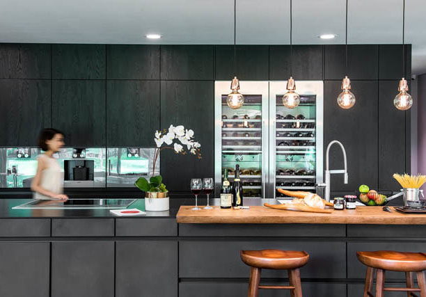 Đại gia Việt bỏ 6 tỷ mua chiếc giường hoàng gia Anh-2