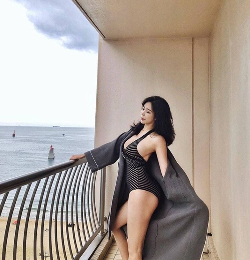 2 cô gái Hàn có mặt và dáng sexy rất đỗi đàn bà khiến mày râu chết lên chết xuống-3