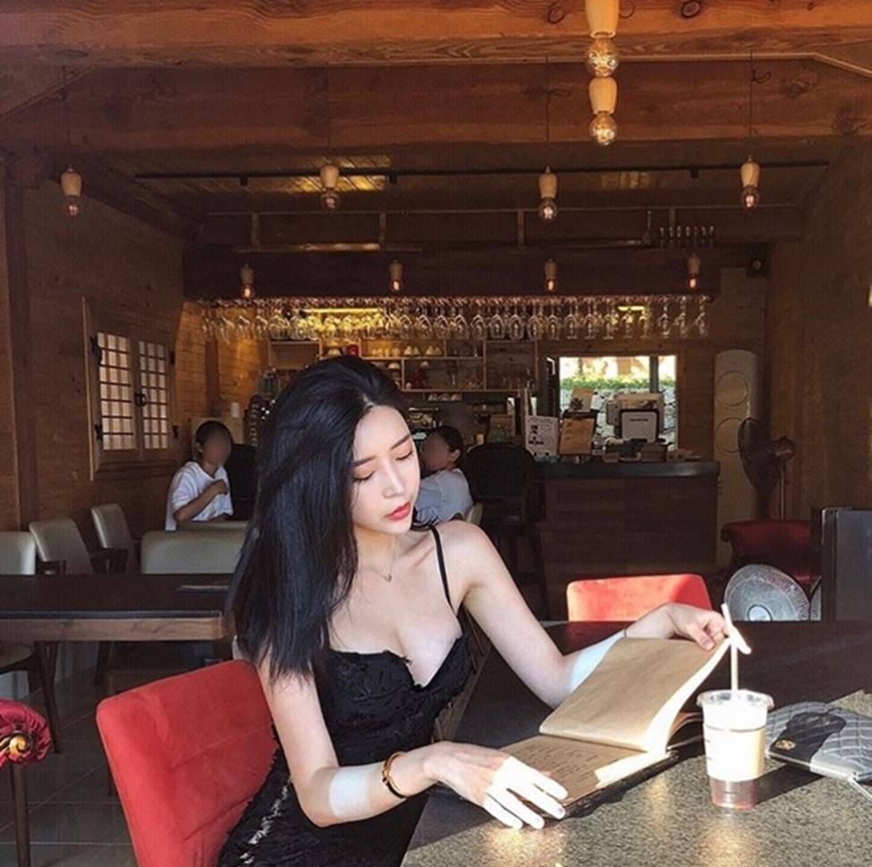 2 cô gái Hàn có mặt và dáng sexy rất đỗi đàn bà khiến mày râu chết lên chết xuống-4