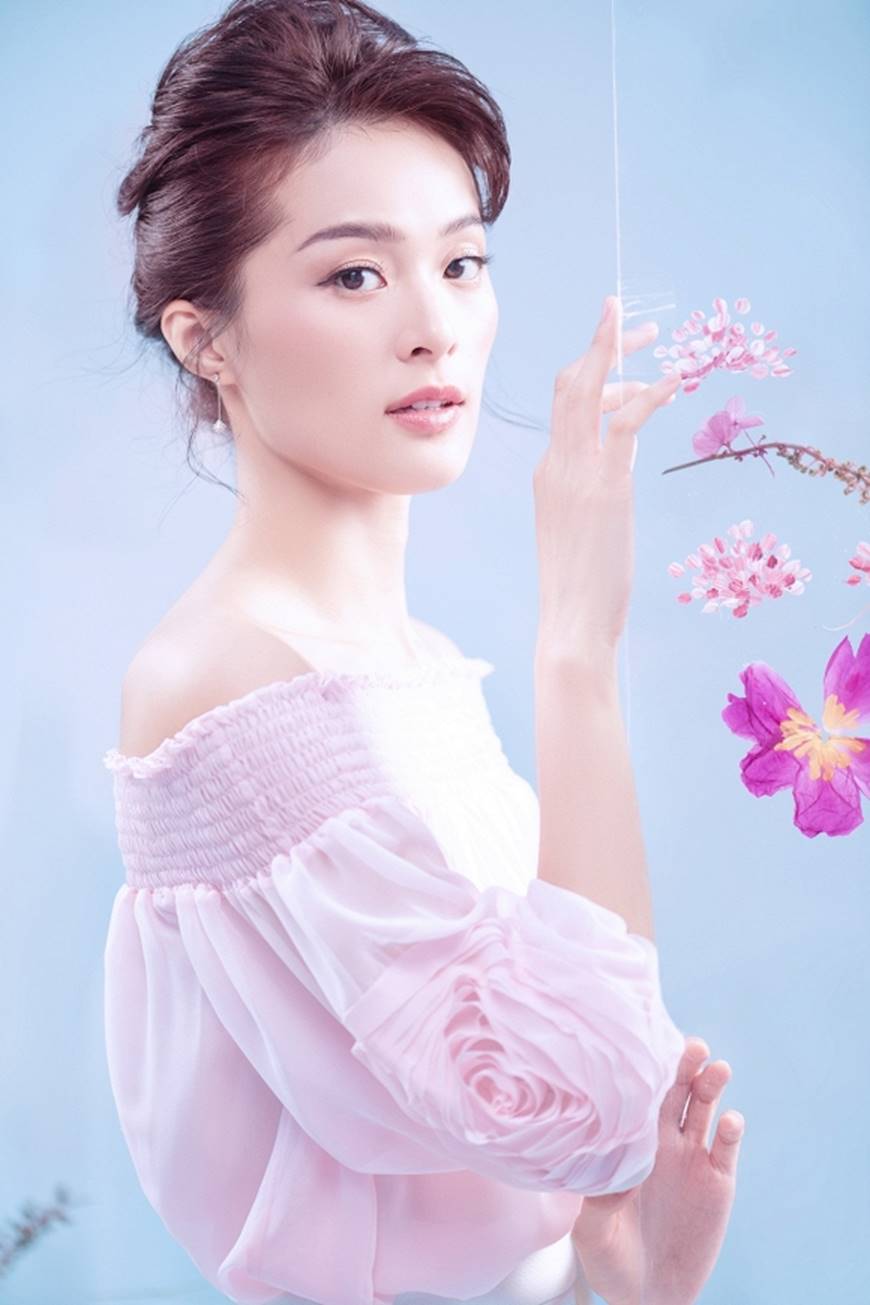 Hạ Vi ngọt ngào và mong manh tựa đóa hồng-12