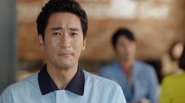 Chồng đi làm xa lương cả 20 triệu nhưng không gửi cho vợ bầu vì bận bao gái, nhưng sau 3 năm gã mới phải trợn mắt kinh hãi vì cái kết-2