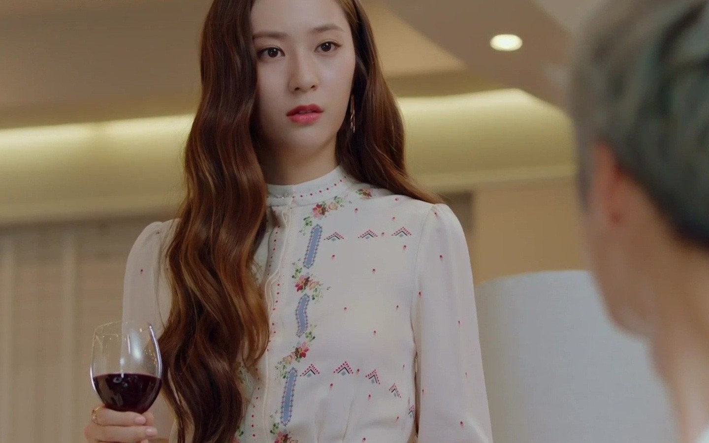 Chồng đi làm xa lương cả 20 triệu nhưng không gửi cho vợ bầu vì bận bao gái, nhưng sau 3 năm gã mới phải trợn mắt kinh hãi vì cái kết-1