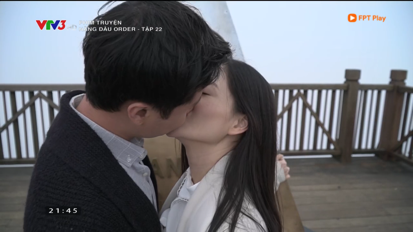 Nàng dâu order: Khán giả đỏ mặt với hàng loạt cảnh hôn môi liên tục của vợ chồng Lan Phương chỉ trong 1 tập phim-12